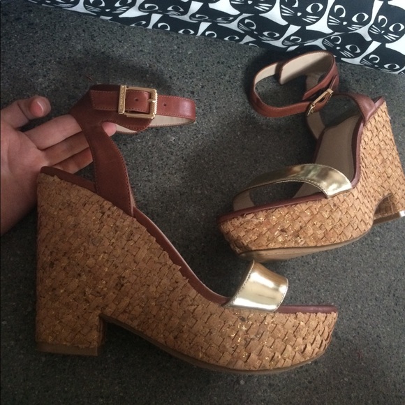 Vince Camuto Rincona Wedge Cork Heels - Picture 5 of 7